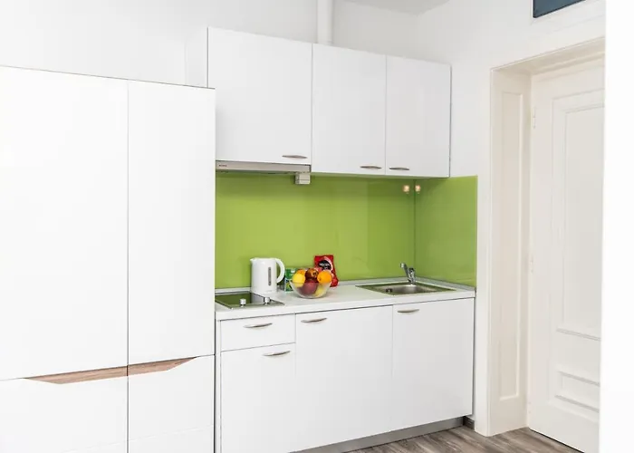 Modern For 3 People In The Heart Of The Center